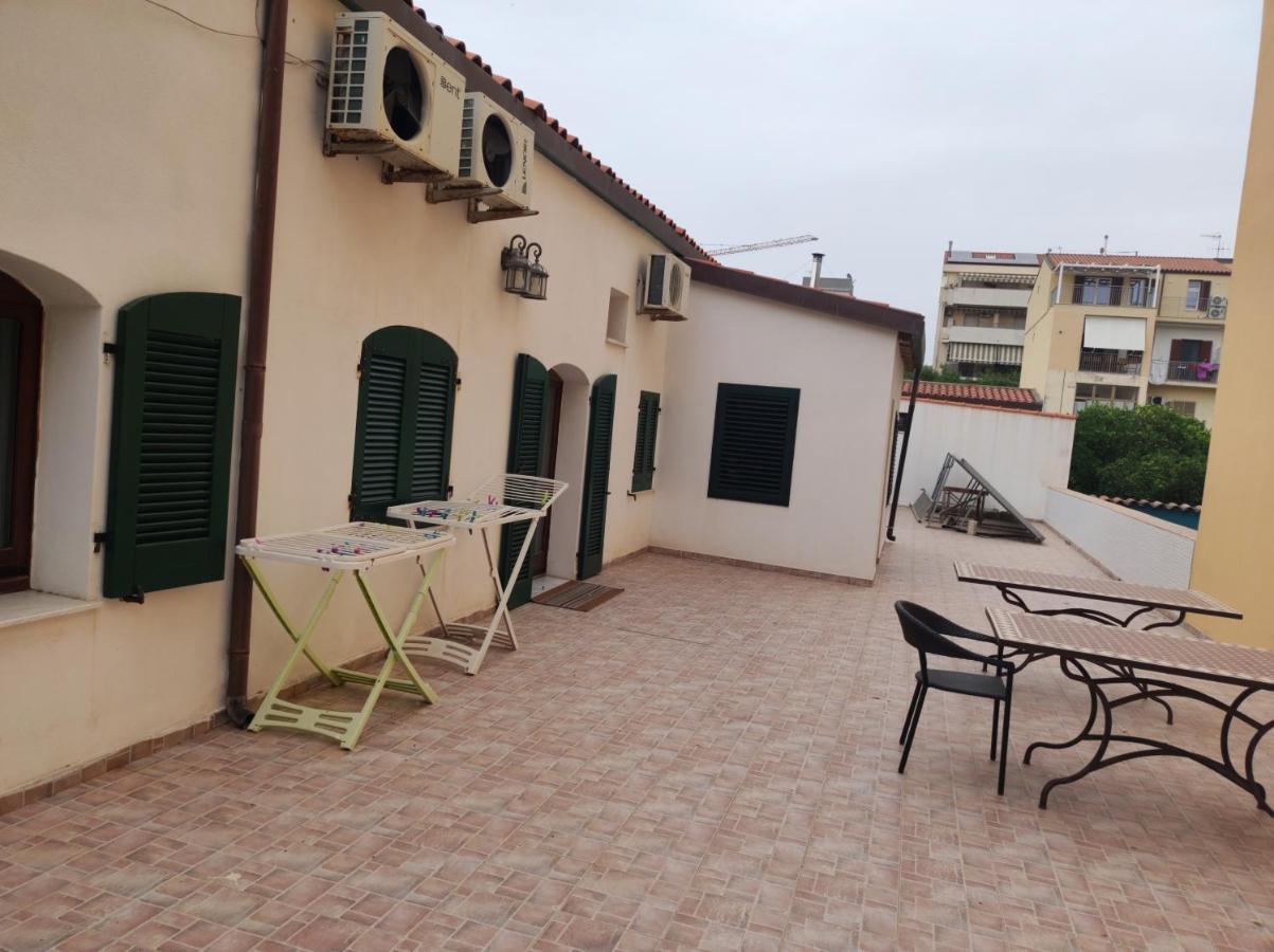 Guest House Efisio Альгеро Экстерьер фото
